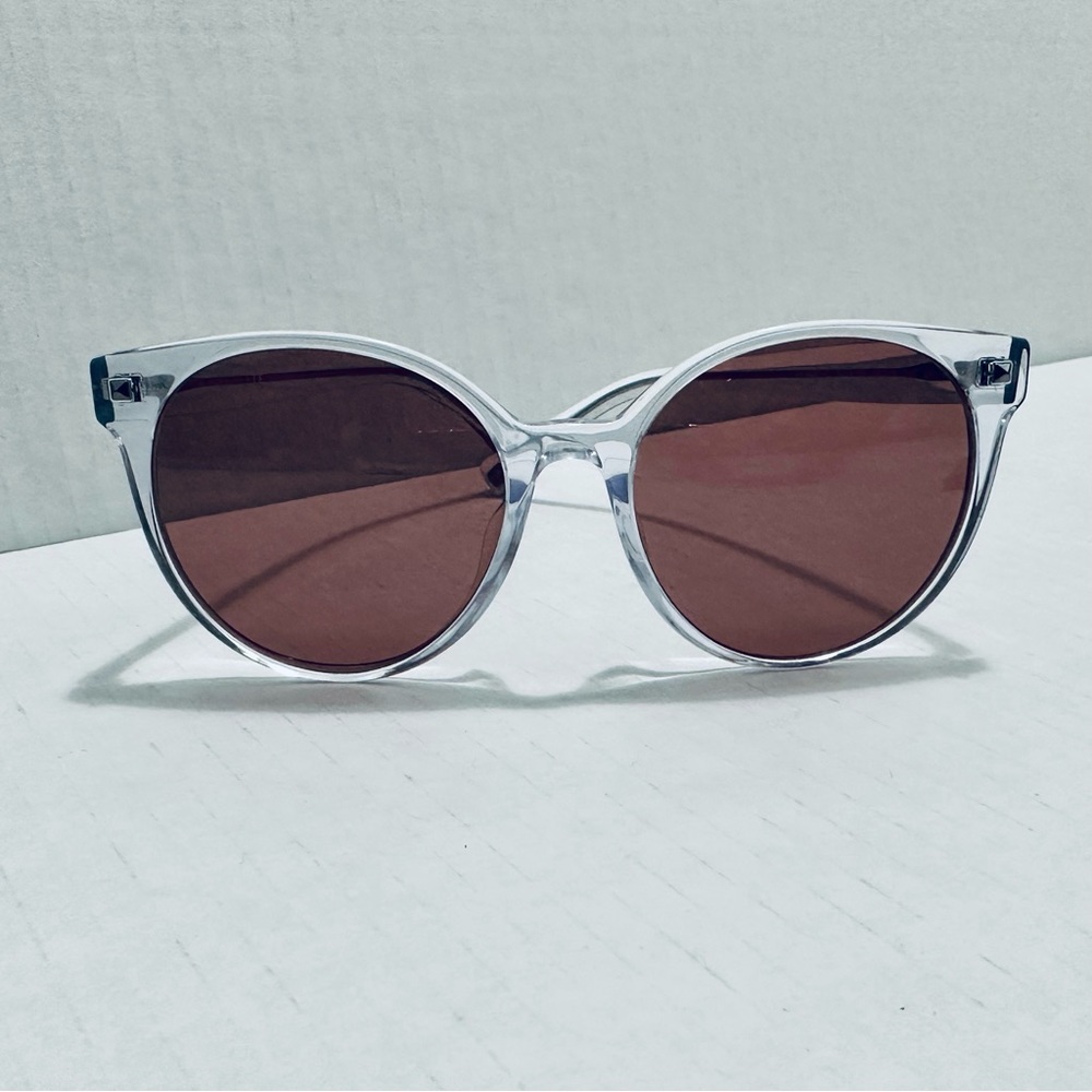 VALENTINO ROCKSTUD DETAIL SUNGLASSES WITH CASE - Picture 3 of 9